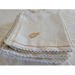 SERVIETTE DE TABLE BRODEE CIGALE