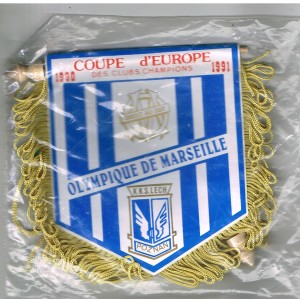 FANION  OLYMPIQUE  MARSEILLE COUPE D'EUROPE 1990-1991 CONTRE POZNAN